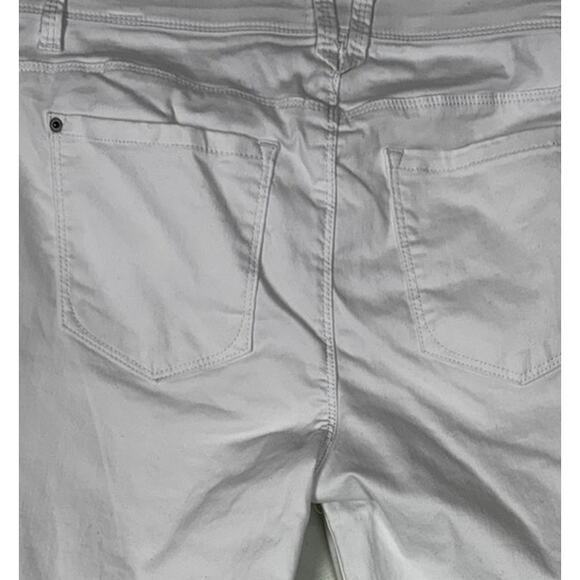 Curve Appeal Womens Size 10/30 White Cropped Jeans - Picture 9 of 10